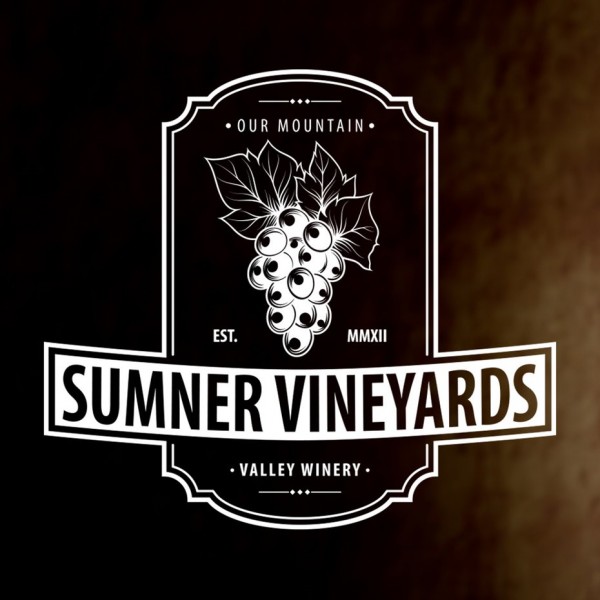 Sumner Vineyards wine  logo 